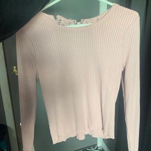 Tight long sleeve shirt with cute bow on back